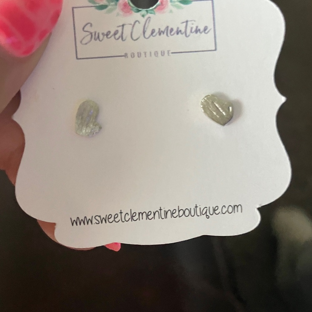 Sweet Clementine Silver mitten Stud Earrings